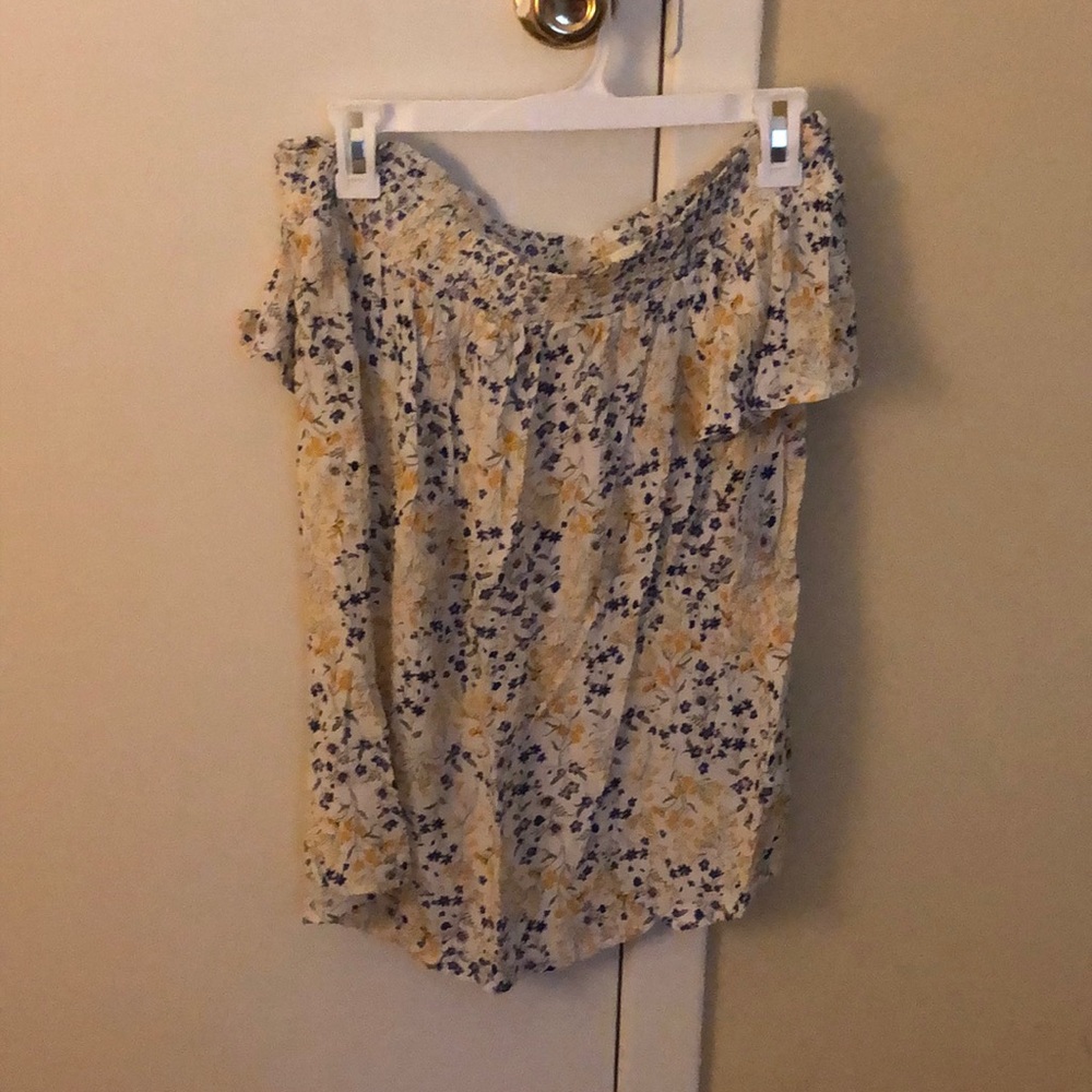 small Old Navy floral blouse